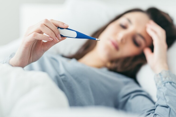 Sau khi hết sốt, sốt xuất huyết vẫn có thể diễn tiến nặng hơn